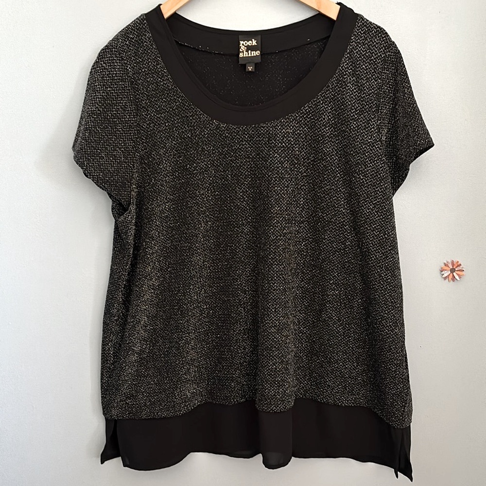 5/$25 Rock & Shine Sparkle Fooler Top Size 1X